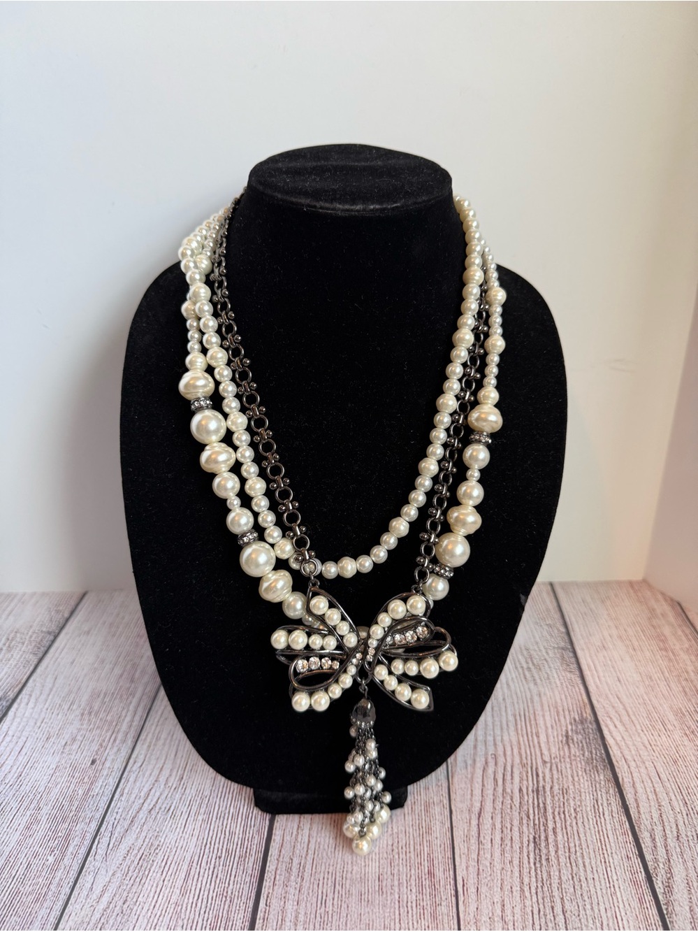 CHICO’S Faux Pearl Multi Strand Statement Necklace Bow